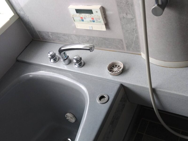 お風呂のシリコン打ち直し