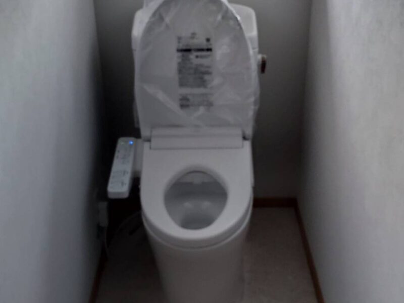 トイレを付けました