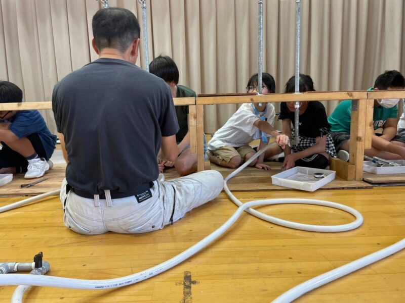 小学校で体験授業