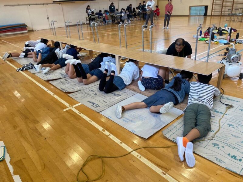 小学校で職業体験