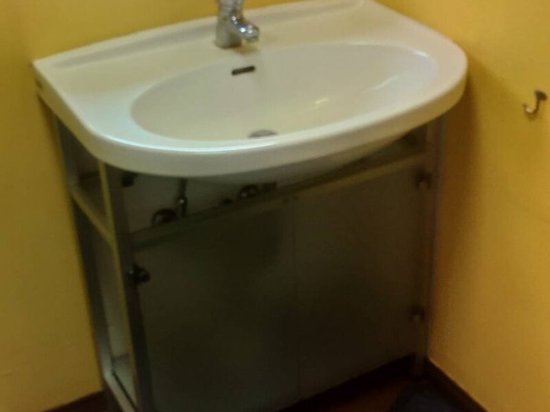 洗面台の交換